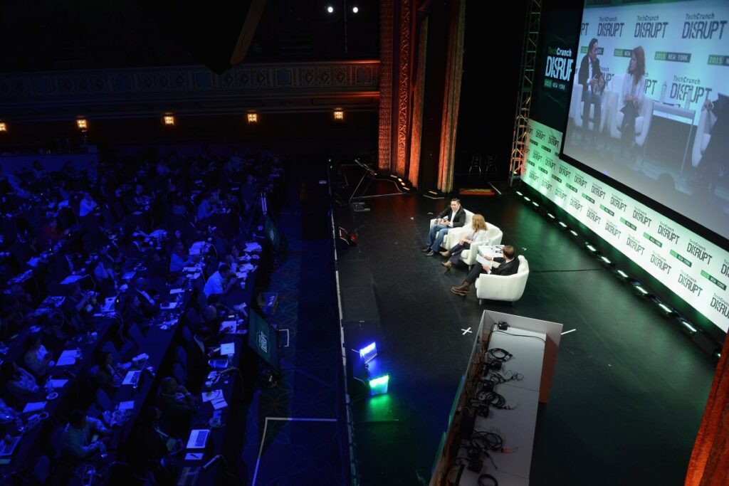 TechCrunch Disrupt 2025 Bundle Sale تنتهي غدًا