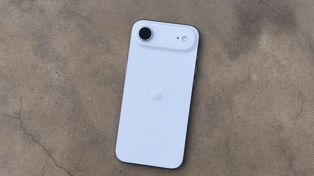 يبدو أن لا أحد تقريبًا يريد iPhone Air – وإليك السبب