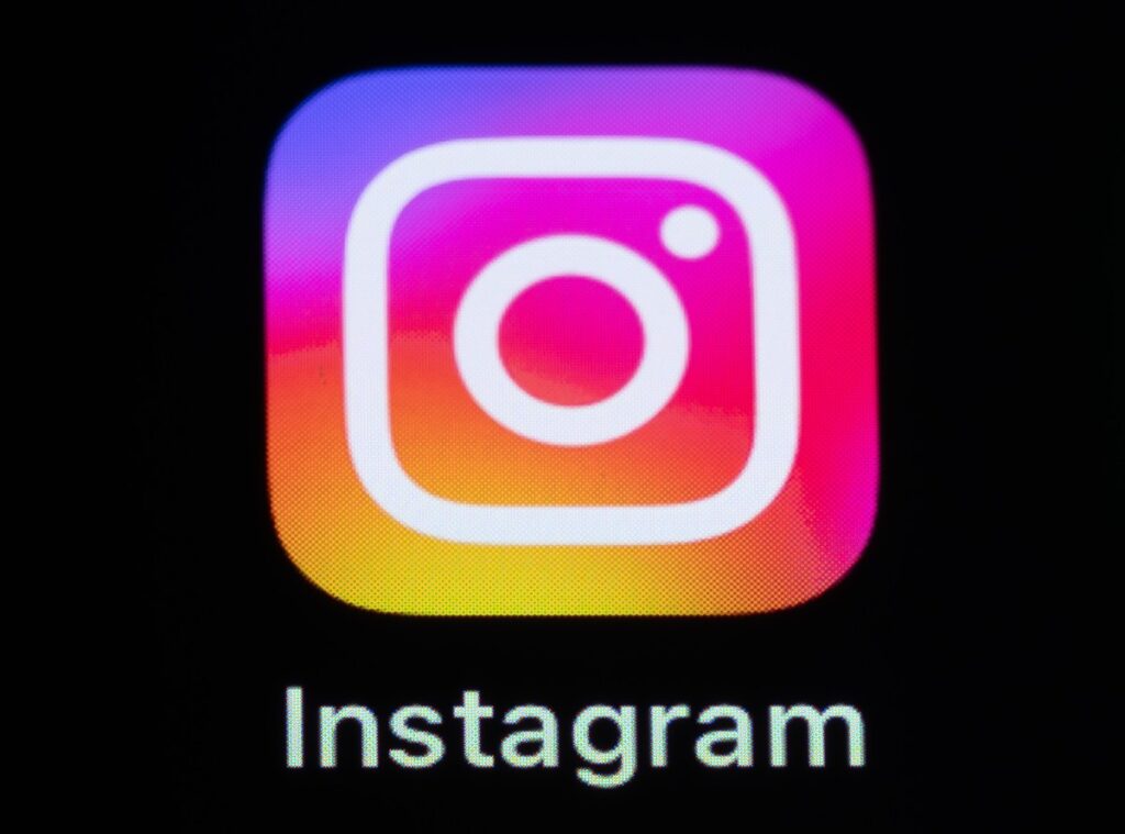 يقول Instagram Head إن الشركة لا تستخدم الميكروفون الخاص بك للاستماع إليك (مع بيانات الذكاء الاصطناعي ، لن تحتاج إلى)