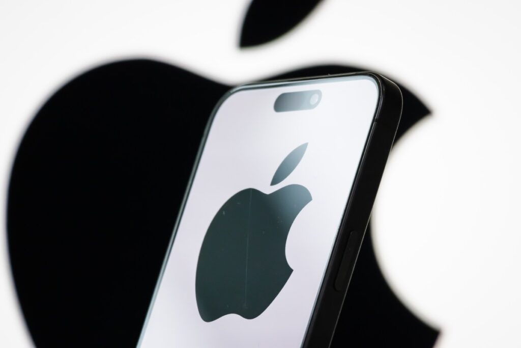 تشتري شركة Apple شركة Q.ai الإسرائيلية الناشئة مع احتدام سباق الذكاء الاصطناعي