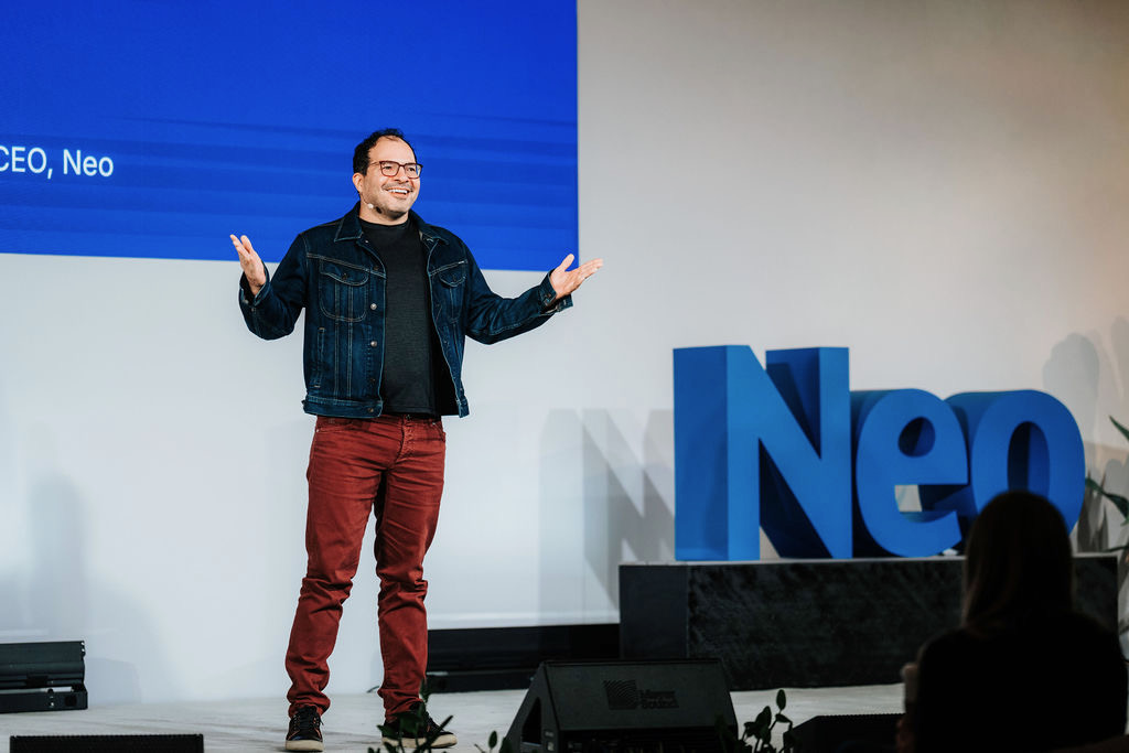 يتطلع Neo من علي بارتوفي إلى قلب نموذج التسريع بشروط تخفيف منخفضة