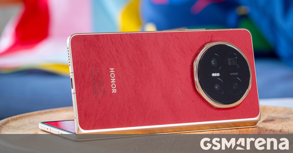 فاز Honor Magic V6 بجائزتي GLOMO Asia، وحصل vivo X Fold6 على واحدة أيضًا