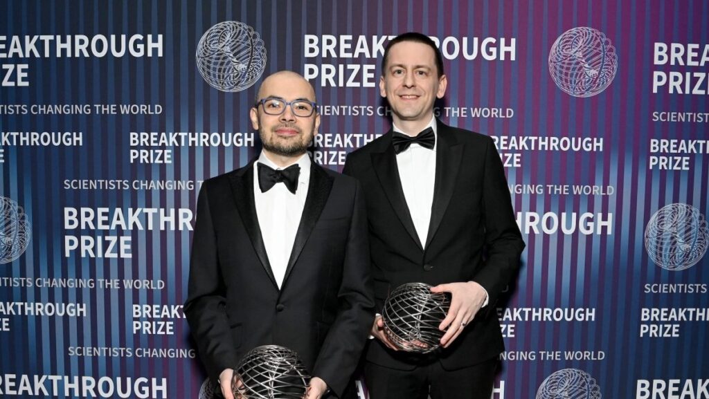 الحائز على جائزة نوبل جون جامبر يغادر شركة DeepMind وينتقل إلى منافسته Anthropic