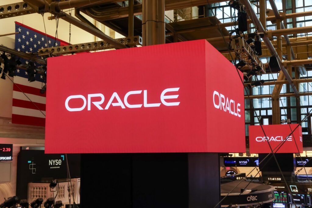 تحذر Oracle من خلل أمني أساء المتسللون استغلاله لاختراق أكثر من 100 شركة